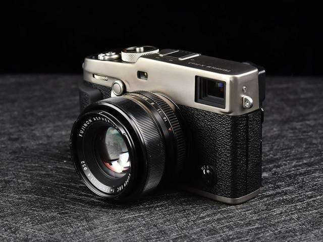 聚力快干膠用于數碼相機abs塑料外殼的粘接案例！