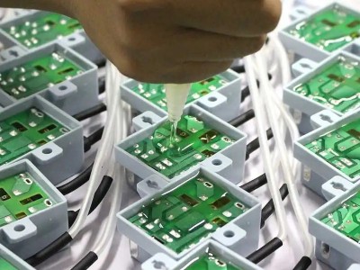 傳感器用什么膠水？聚力牌灌封膠專業(yè)灌封傳感器、變壓器、電機、等各式線路密封！