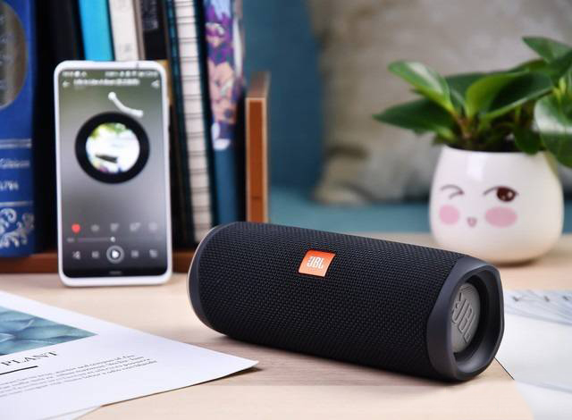 粘接藍牙音箱膠水,硅膠粘接瞬間膠